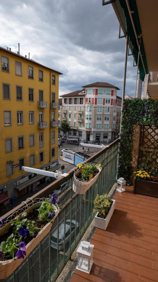 Beautiful Floral Apartment On Navigli Milano Dış mekan fotoğraf