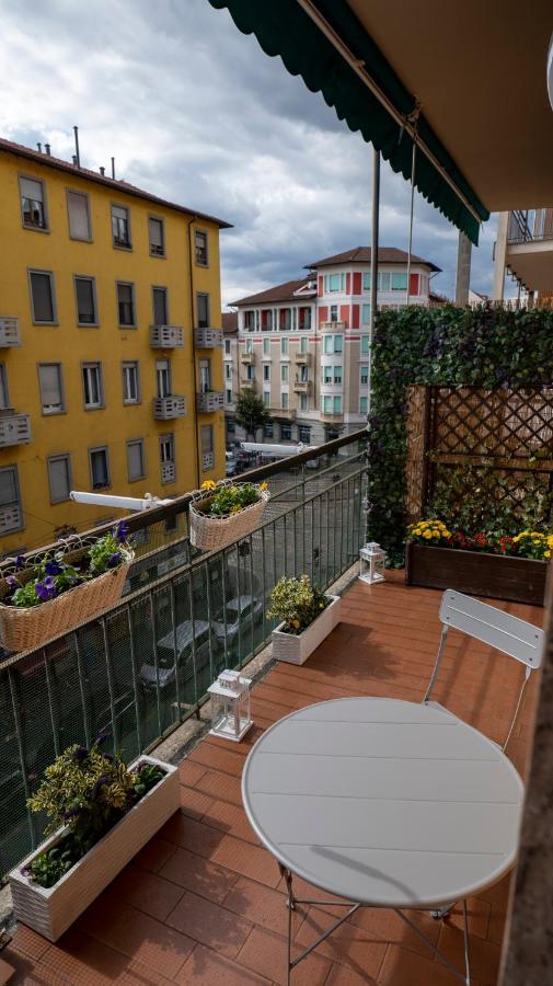 Beautiful Floral Apartment On Navigli Milano Dış mekan fotoğraf