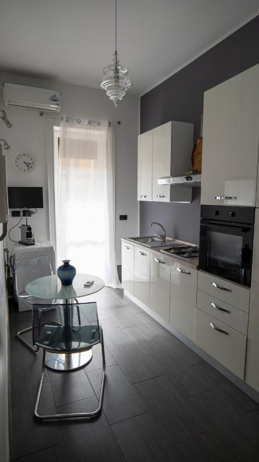 Beautiful Floral Apartment On Navigli Milano Dış mekan fotoğraf